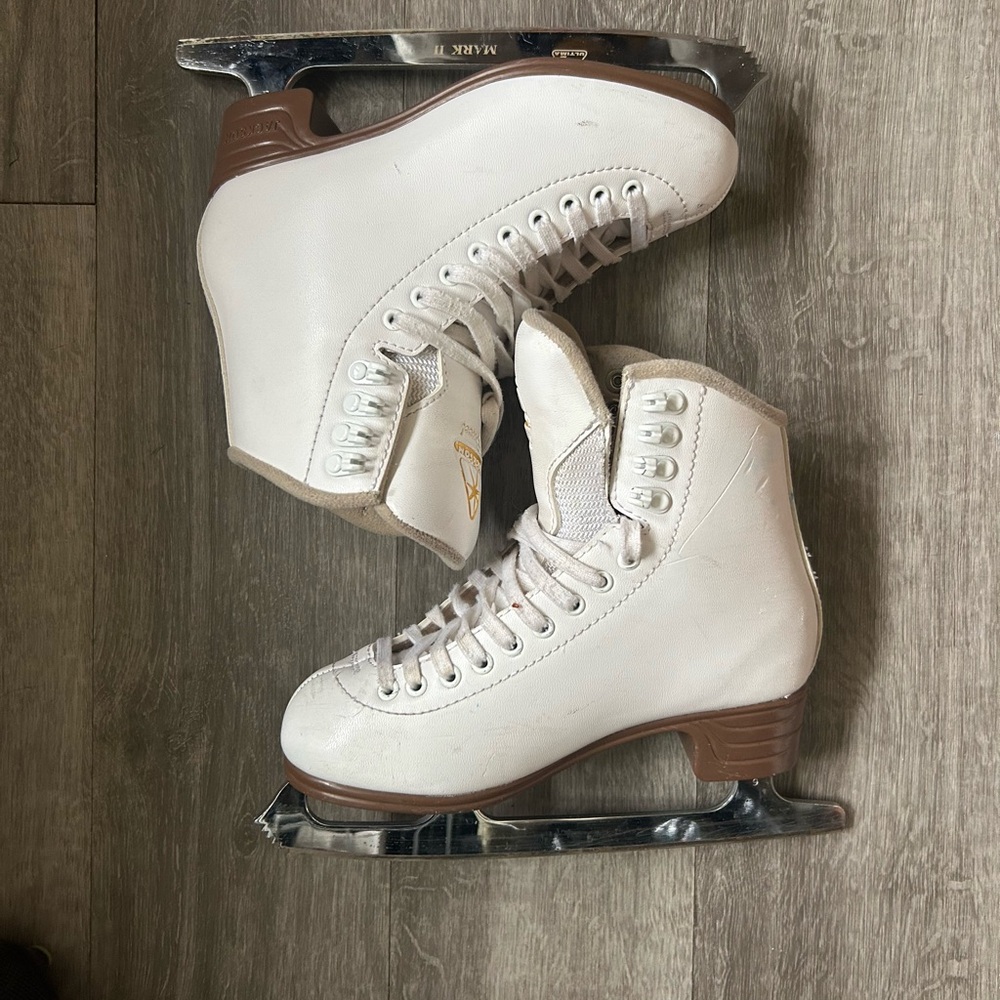 Jackson Ultima Excel Figure Ice Skates Women/Girl Size 4